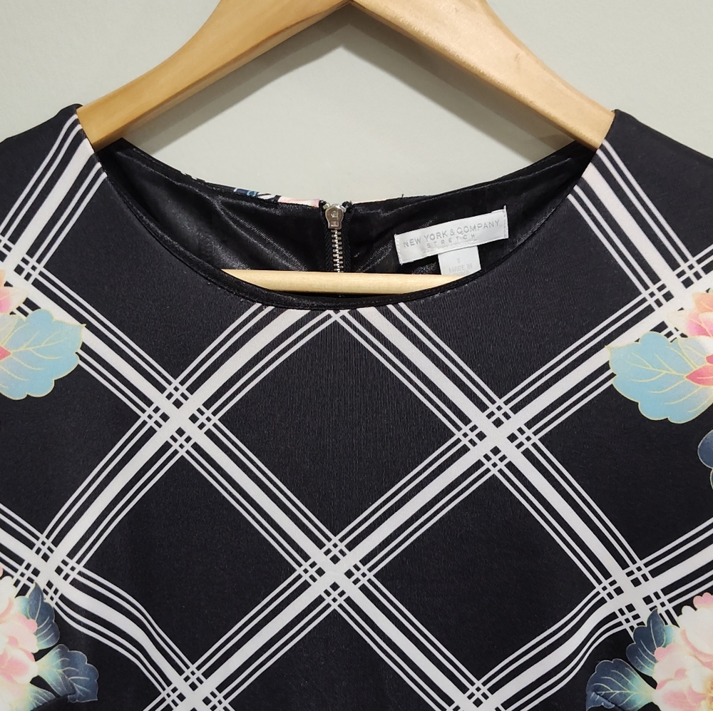 Women's New York & Company Stretch Floral Lined Dress Size S, Black White Pink - Picture 2 of 7